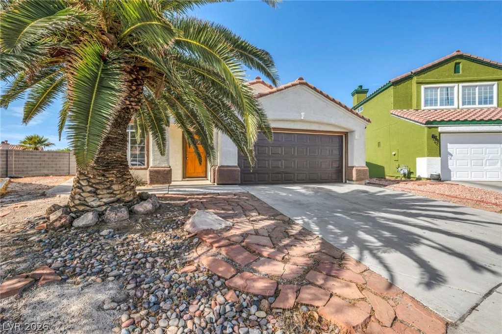 4906 Via Luis, North Las Vegas, NV 89031