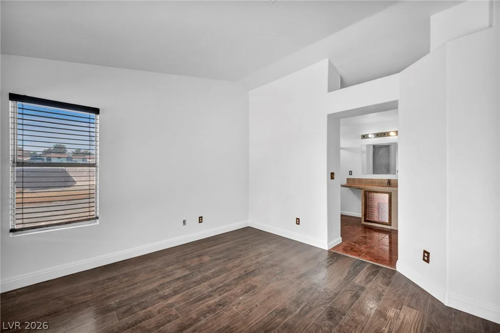 4906 Via Luis, North Las Vegas, NV 89031