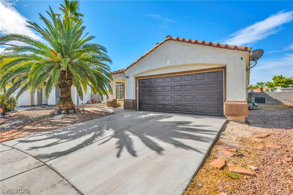 4906 Via Luis, North Las Vegas, NV 89031