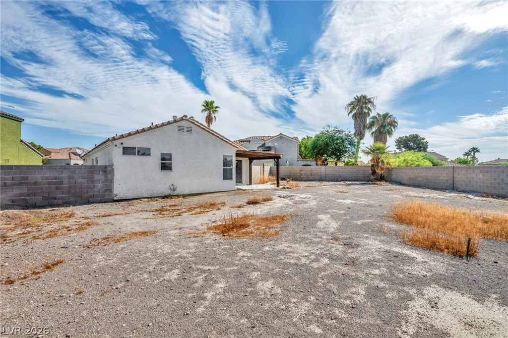 4906 Via Luis, North Las Vegas, NV 89031