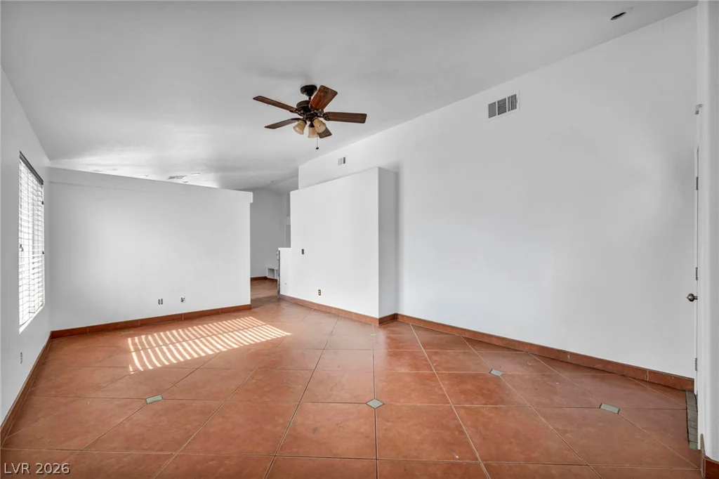 4906 Via Luis, North Las Vegas, NV 89031