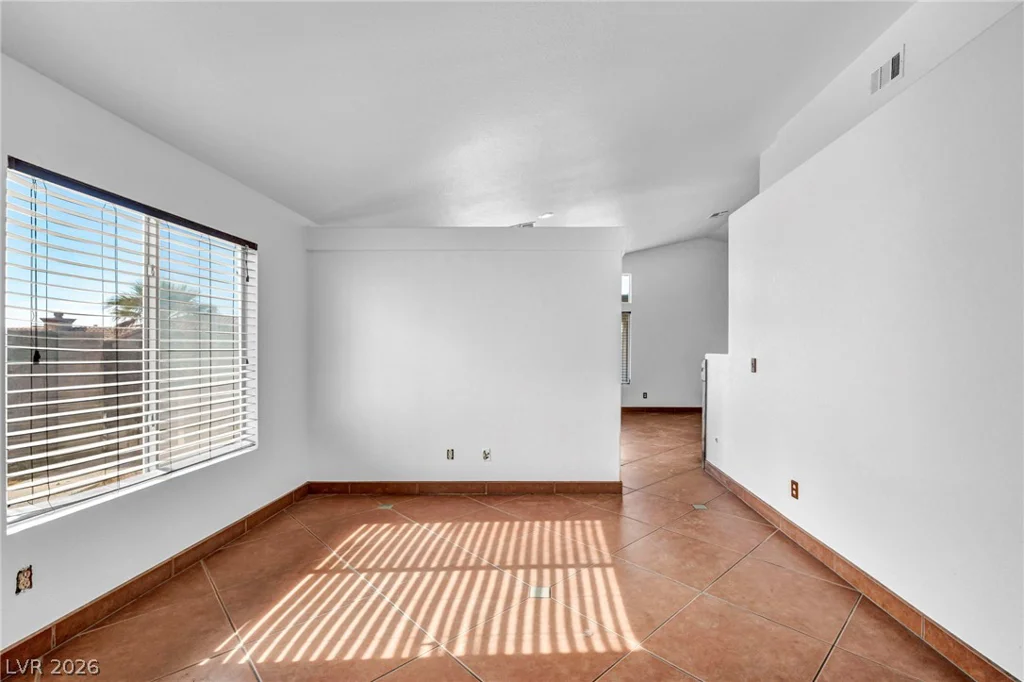 4906 Via Luis, North Las Vegas, NV 89031
