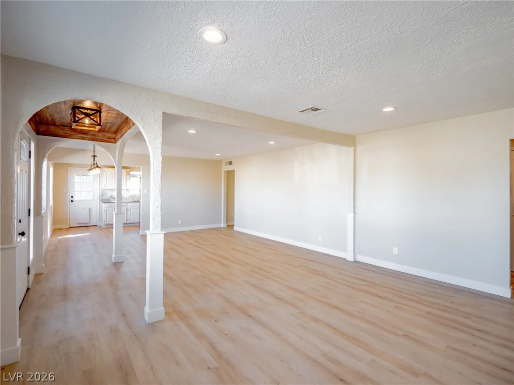 621 Berry, Las Vegas, NV 89107