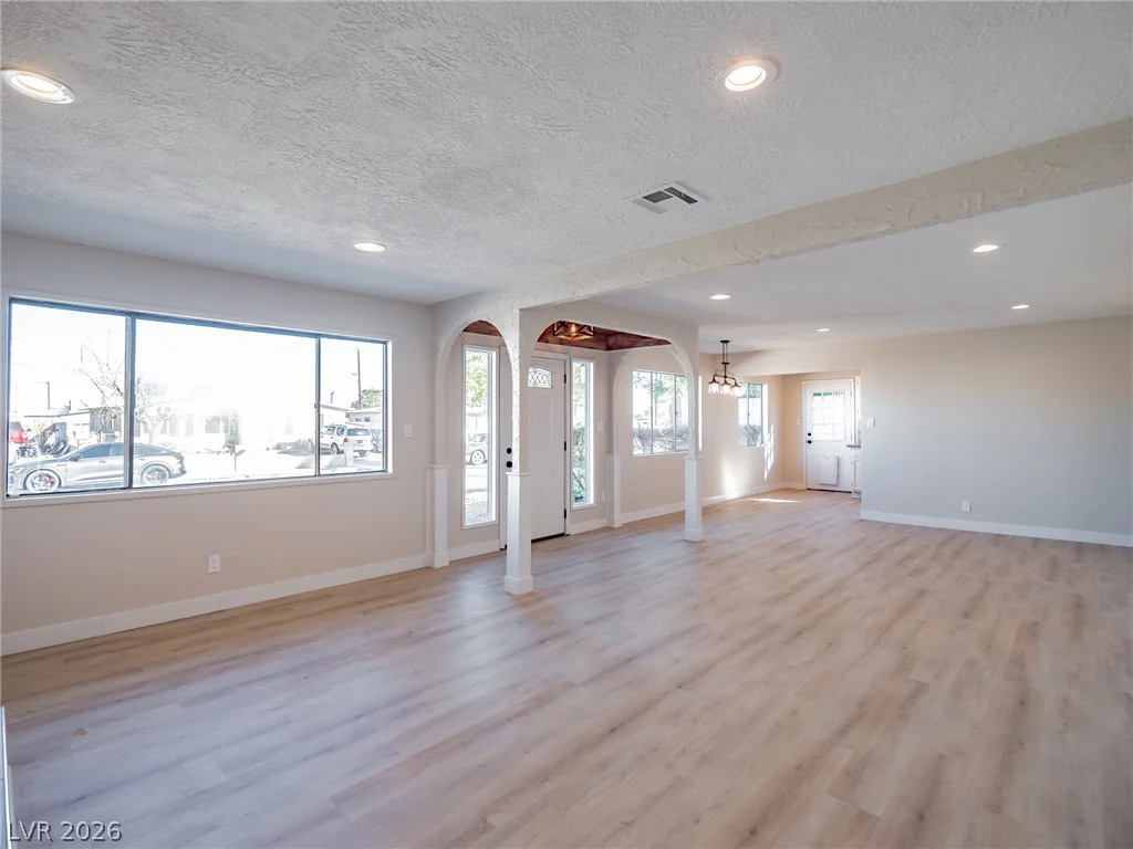 621 Berry, Las Vegas, NV 89107