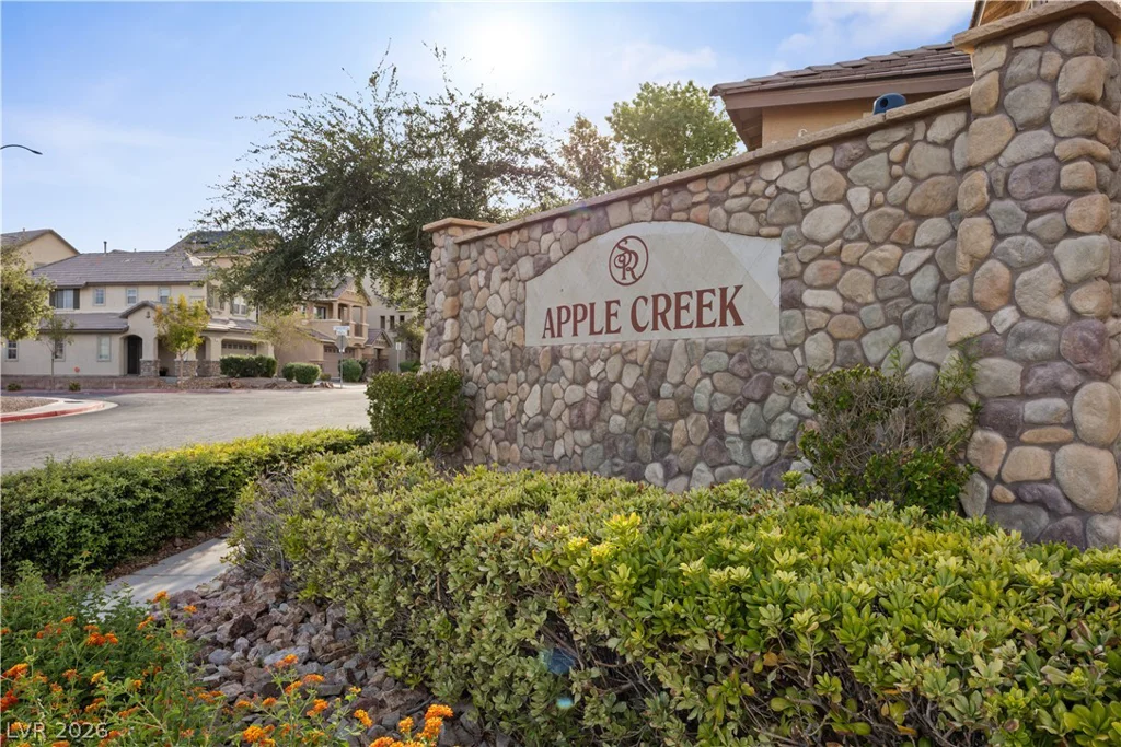 16 Yellow Peak, North Las Vegas, NV 89031