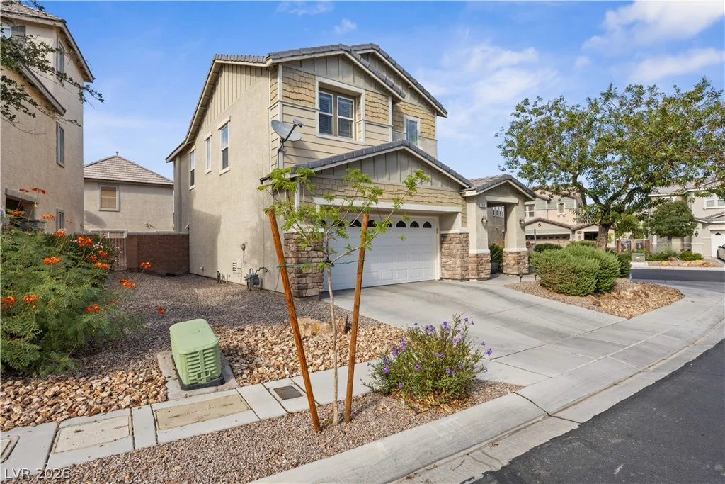 16 Yellow Peak, North Las Vegas, NV 89031