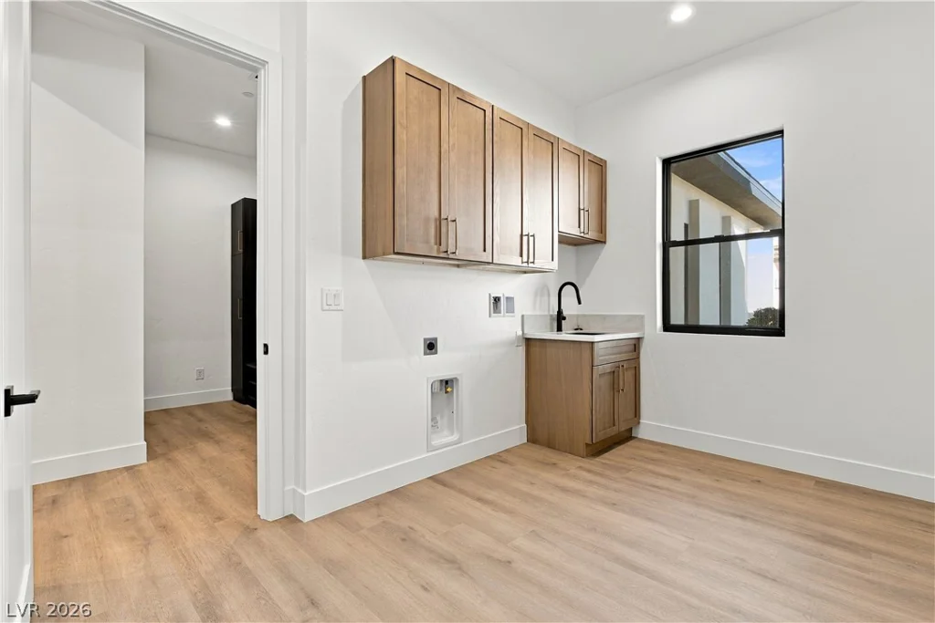 5545 Sierra Brook, Las Vegas, NV 89149