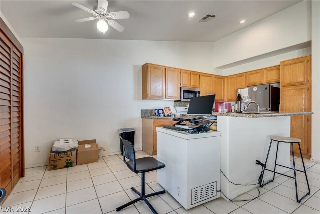 1705 Night Shadow, North Las Vegas, NV 89031