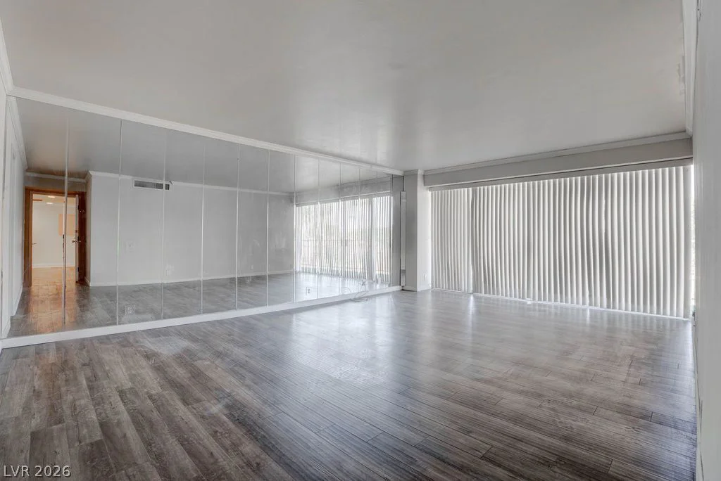 3111 Bel Air, Las Vegas, NV 89109