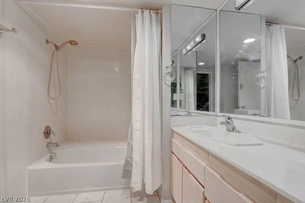 3111 Bel Air, Las Vegas, NV 89109