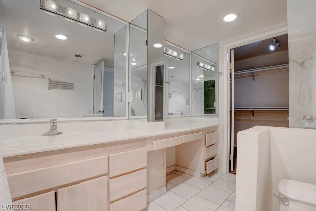 3111 Bel Air, Las Vegas, NV 89109