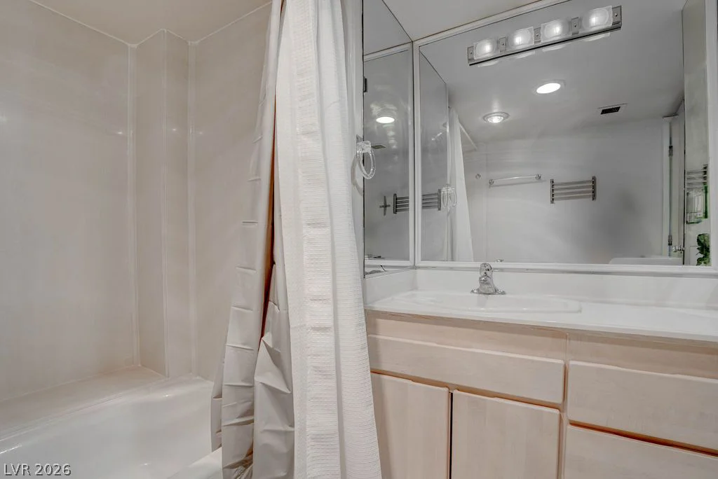 3111 Bel Air, Las Vegas, NV 89109