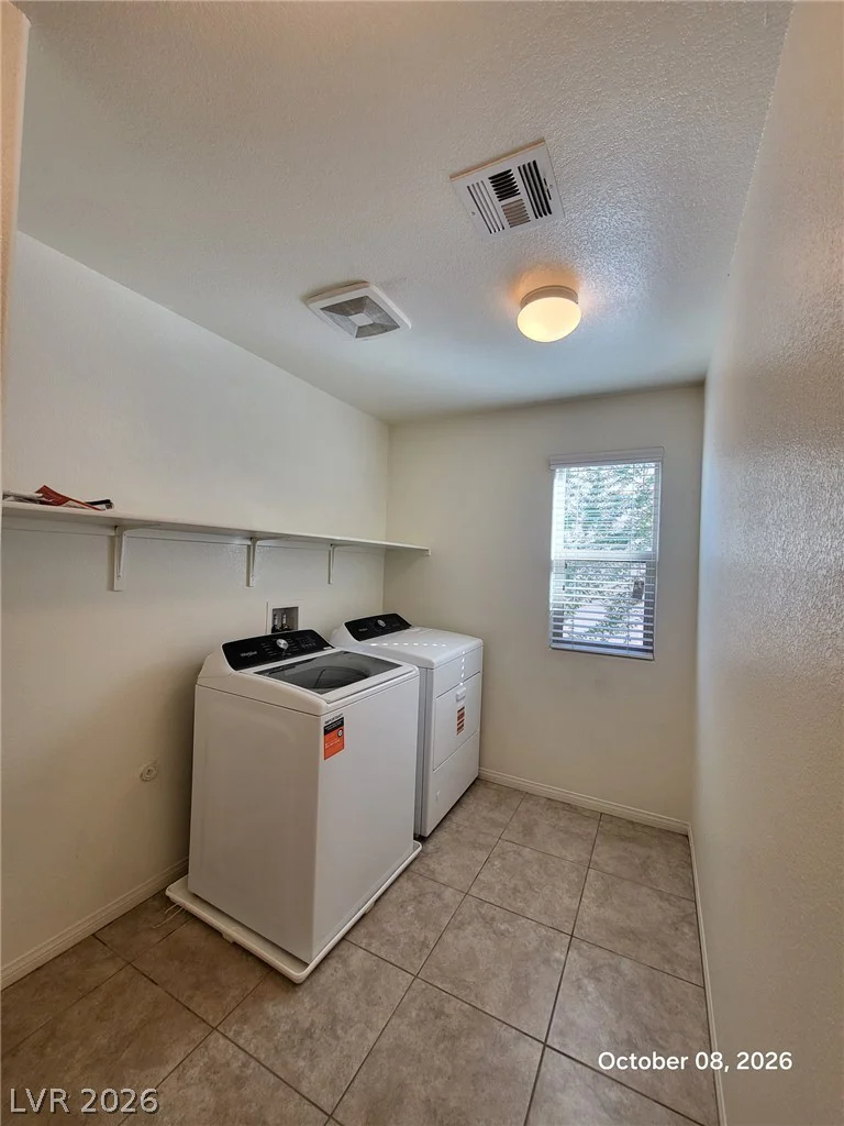 8142 Pinecrest Falls, Las Vegas, NV 89113