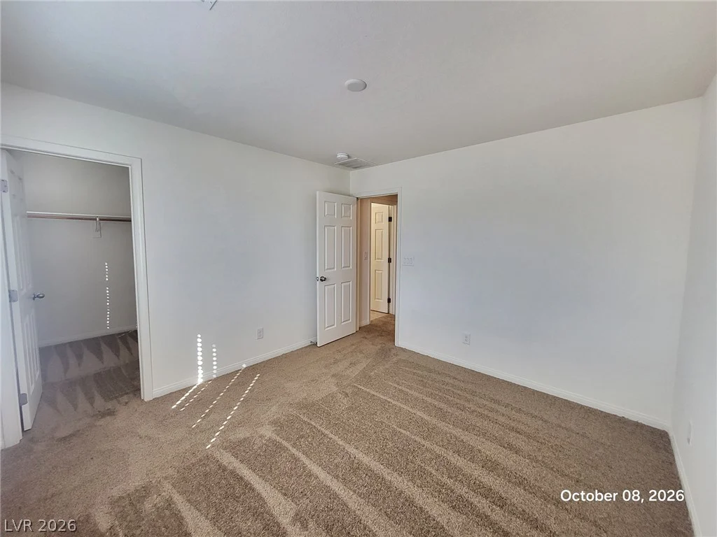 8142 Pinecrest Falls, Las Vegas, NV 89113