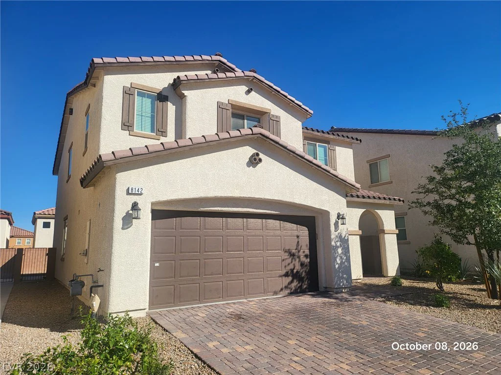 8142 Pinecrest Falls, Las Vegas, NV 89113