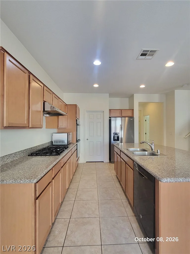 8142 Pinecrest Falls, Las Vegas, NV 89113
