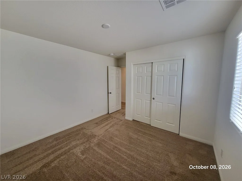 8142 Pinecrest Falls, Las Vegas, NV 89113