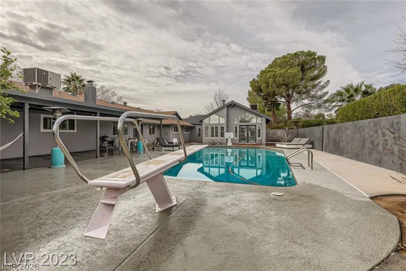 3716 Greencrest, Las Vegas, NV 89121