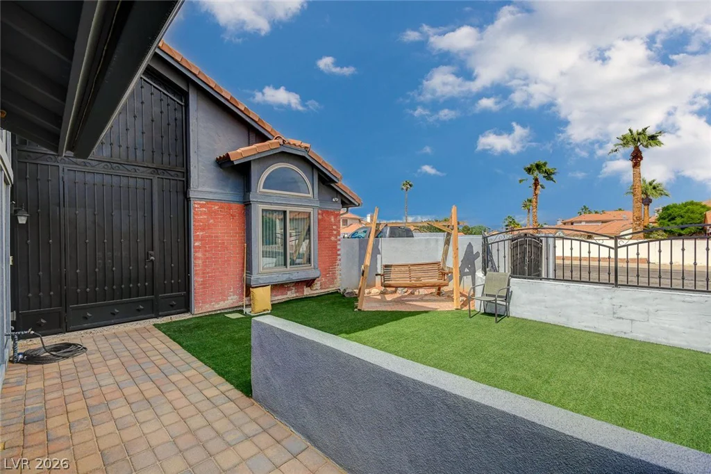 345 Moreno, Henderson, NV 89014