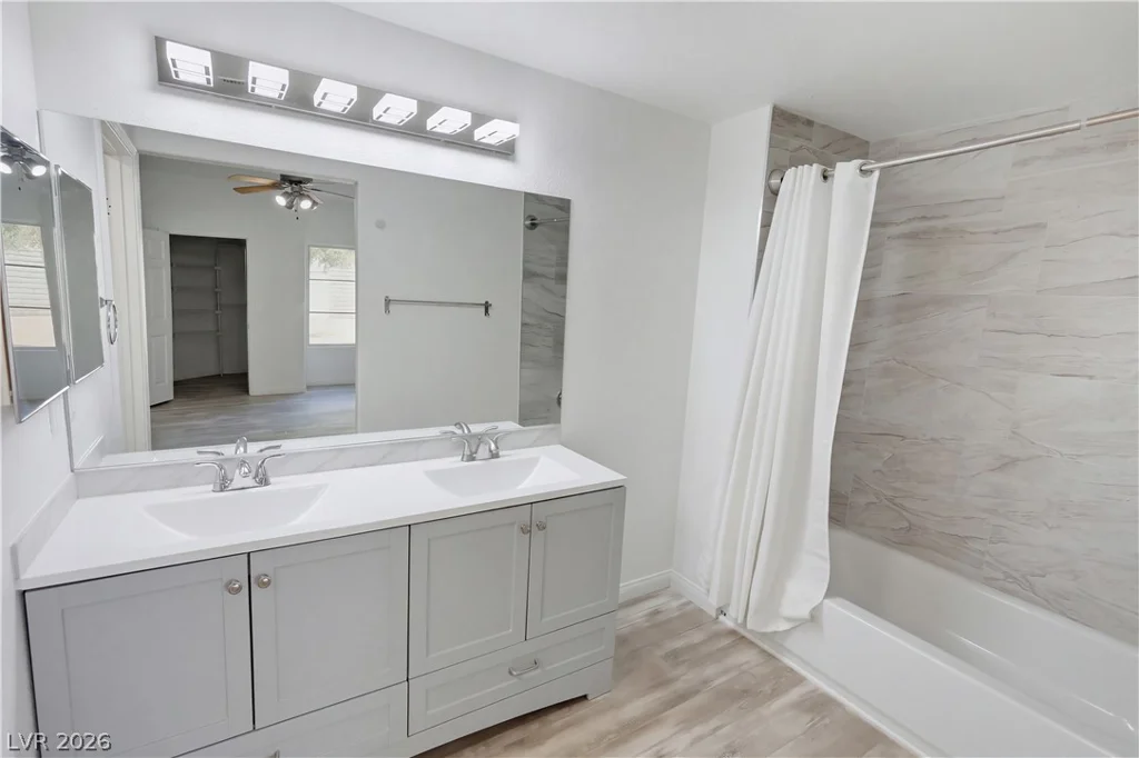 8432 Running Deer, Las Vegas, NV 89145