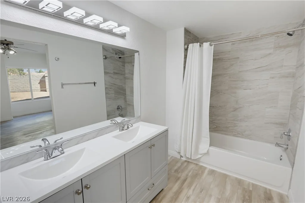 8432 Running Deer, Las Vegas, NV 89145