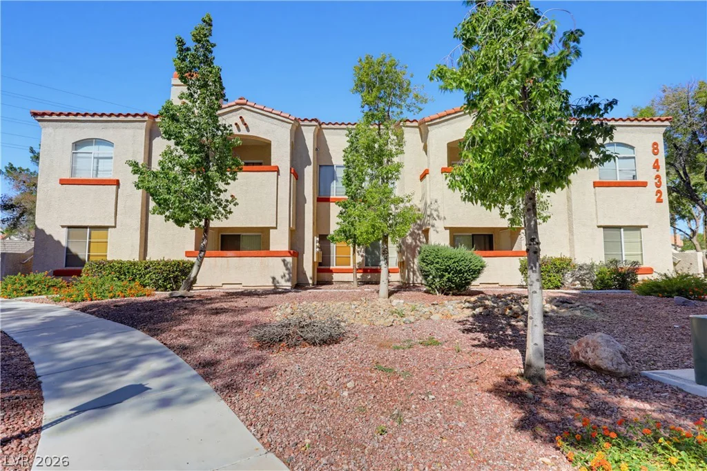 8432 Running Deer, Las Vegas, NV 89145