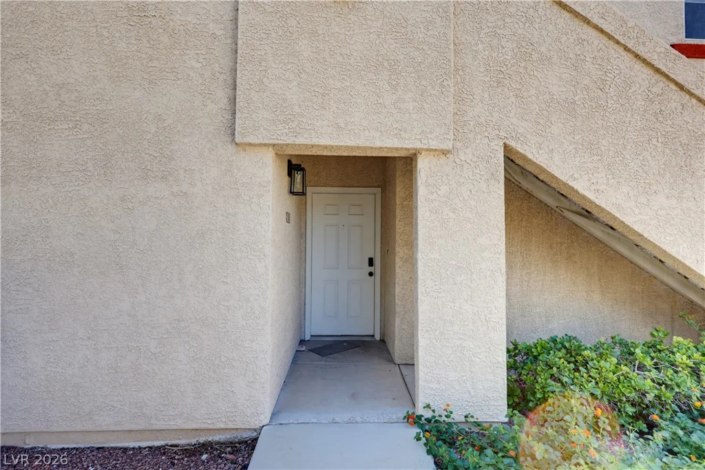 8432 Running Deer, Las Vegas, NV 89145