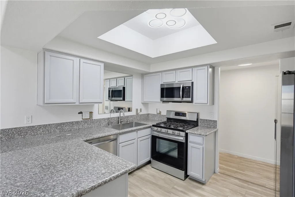 8432 Running Deer, Las Vegas, NV 89145