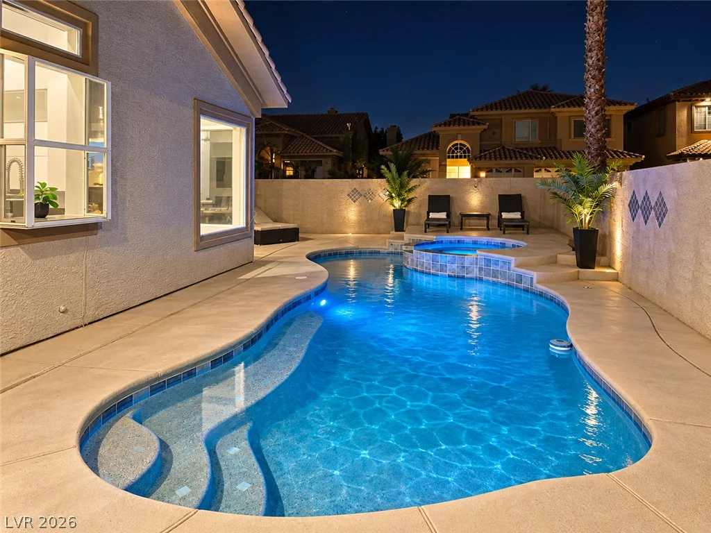 8867 Las Montanas, Las Vegas, NV 89147