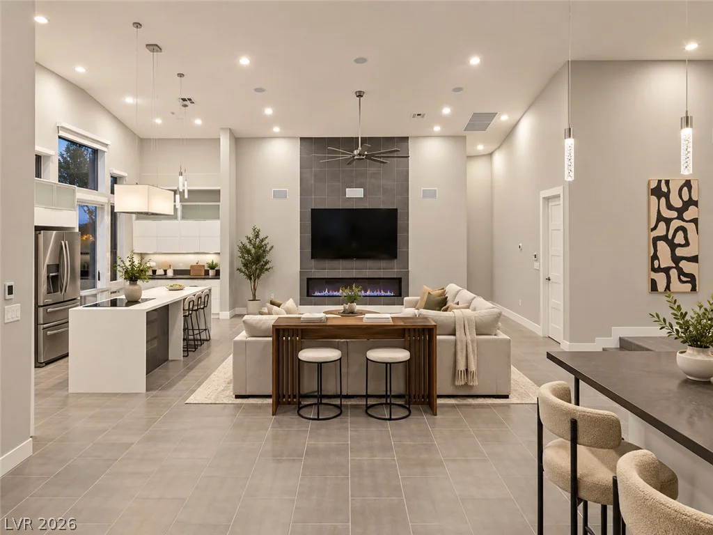 8867 Las Montanas, Las Vegas, NV 89147