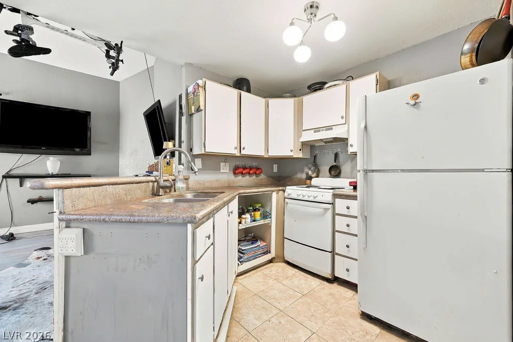 510 Elm, Las Vegas, NV 89169