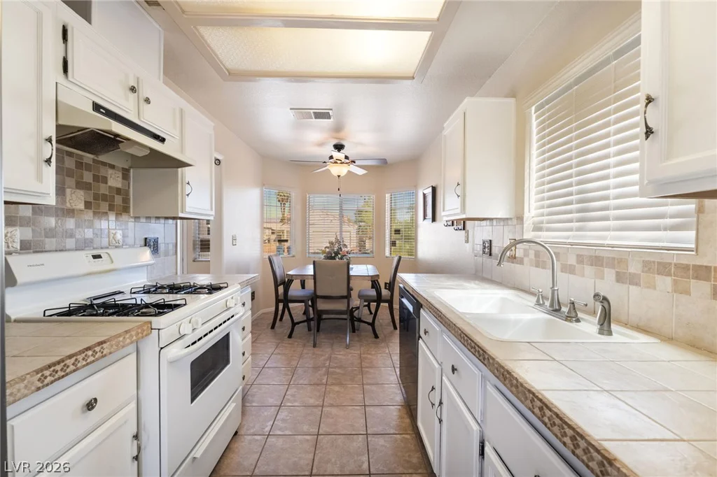 6361 Canyon Dawn, Las Vegas, NV 89108