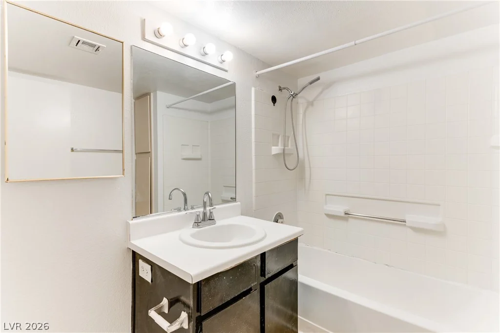 4672 Krissylouise, Las Vegas, NV 89121