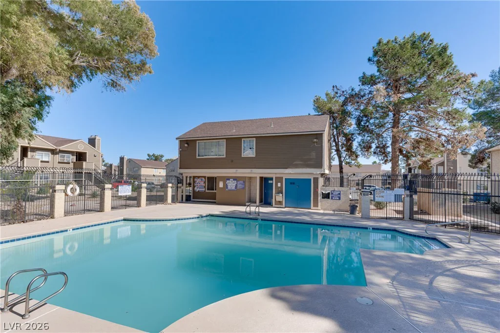 4672 Krissylouise, Las Vegas, NV 89121