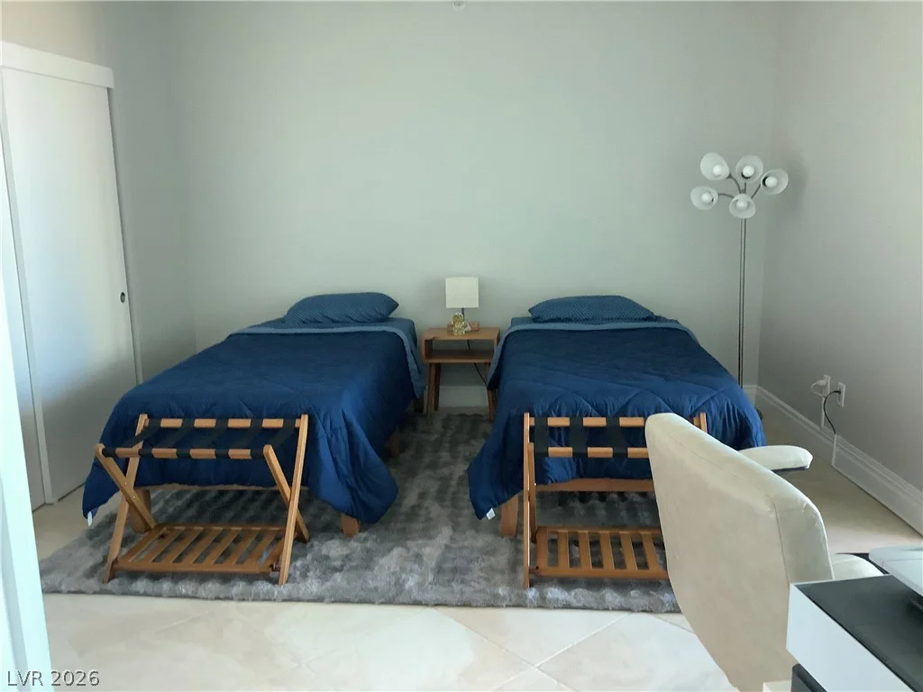 322 Karen, Las Vegas, NV 89109
