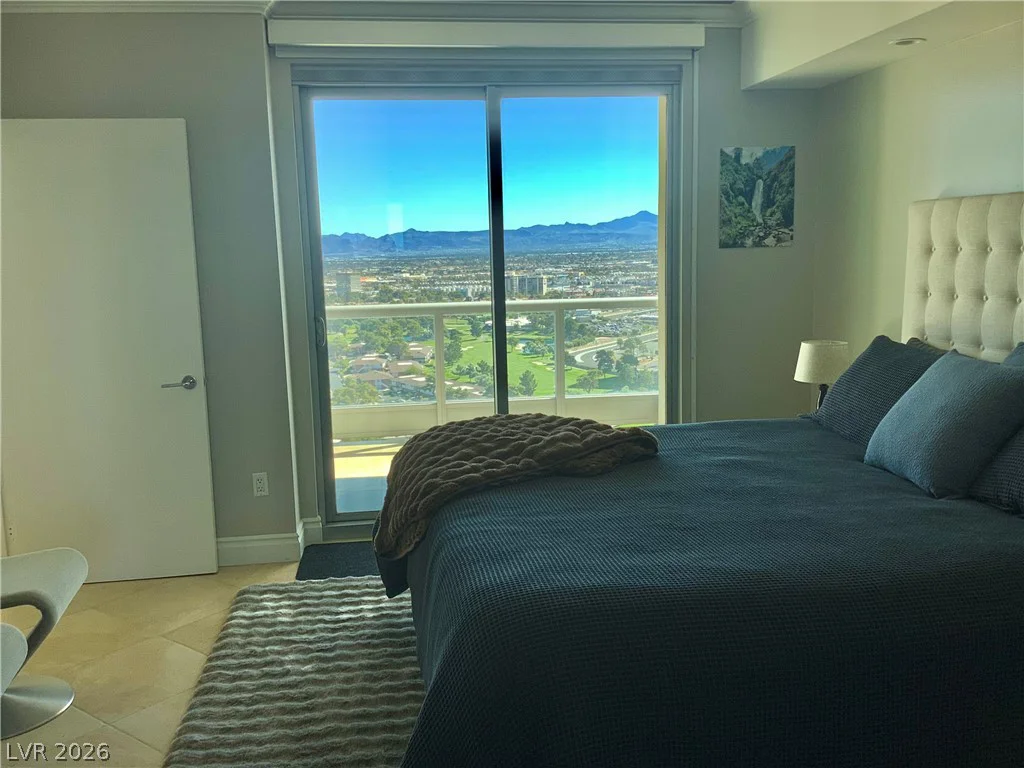 322 Karen, Las Vegas, NV 89109