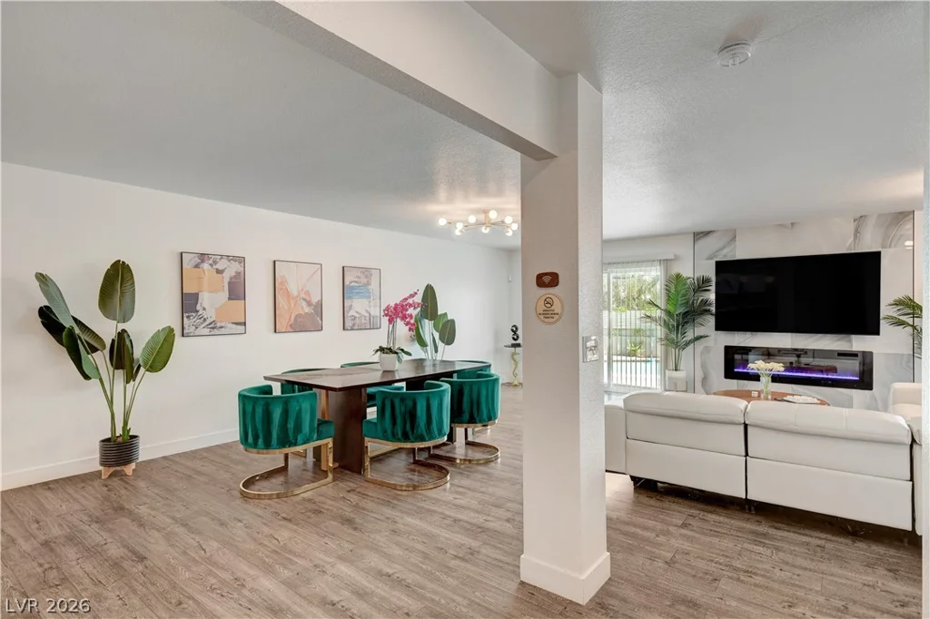 1305 16th, Las Vegas, NV 89104