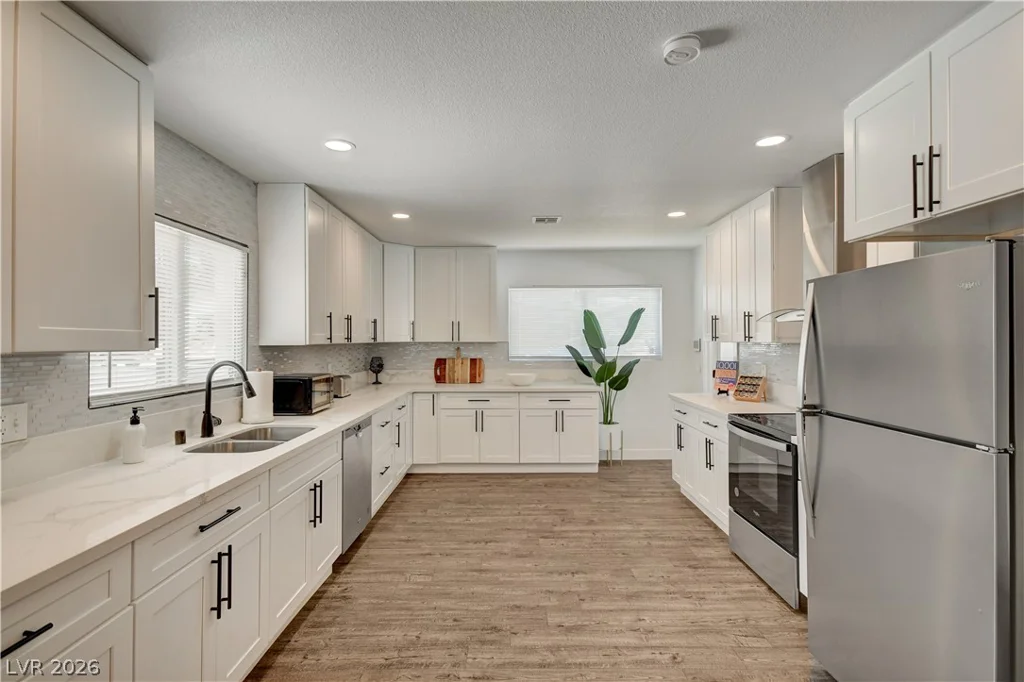 1305 16th, Las Vegas, NV 89104