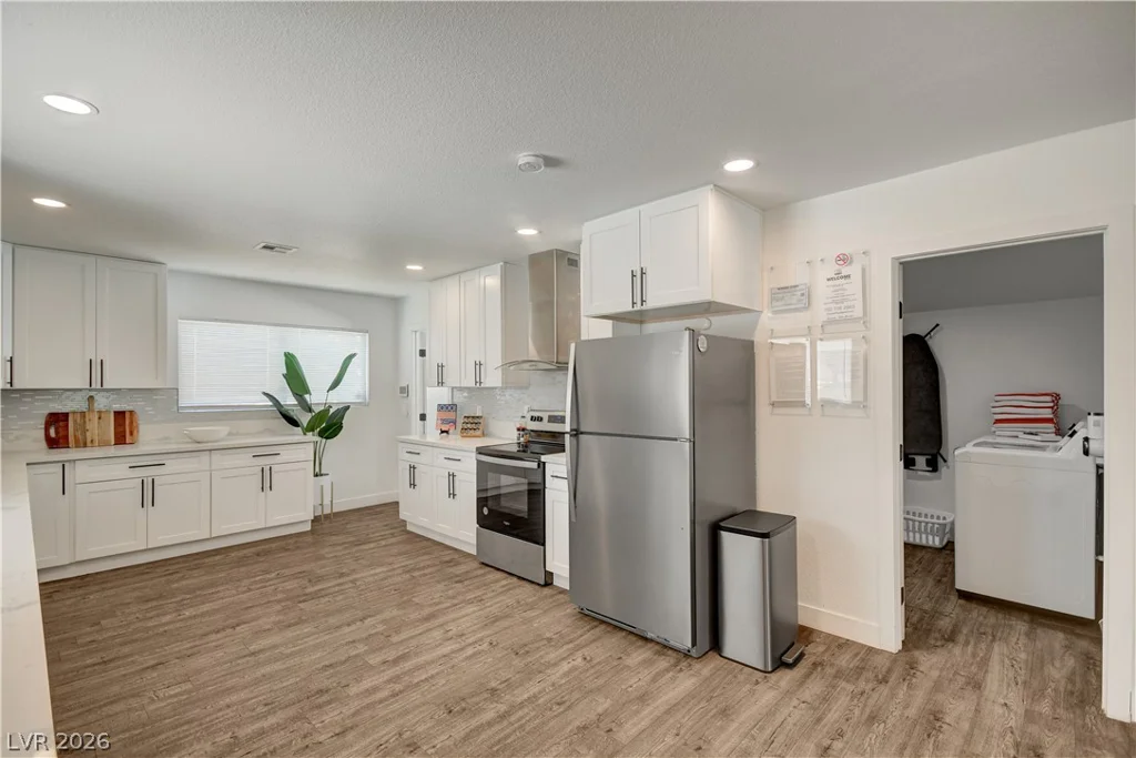1305 16th, Las Vegas, NV 89104