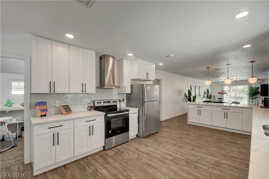 1305 16th, Las Vegas, NV 89104