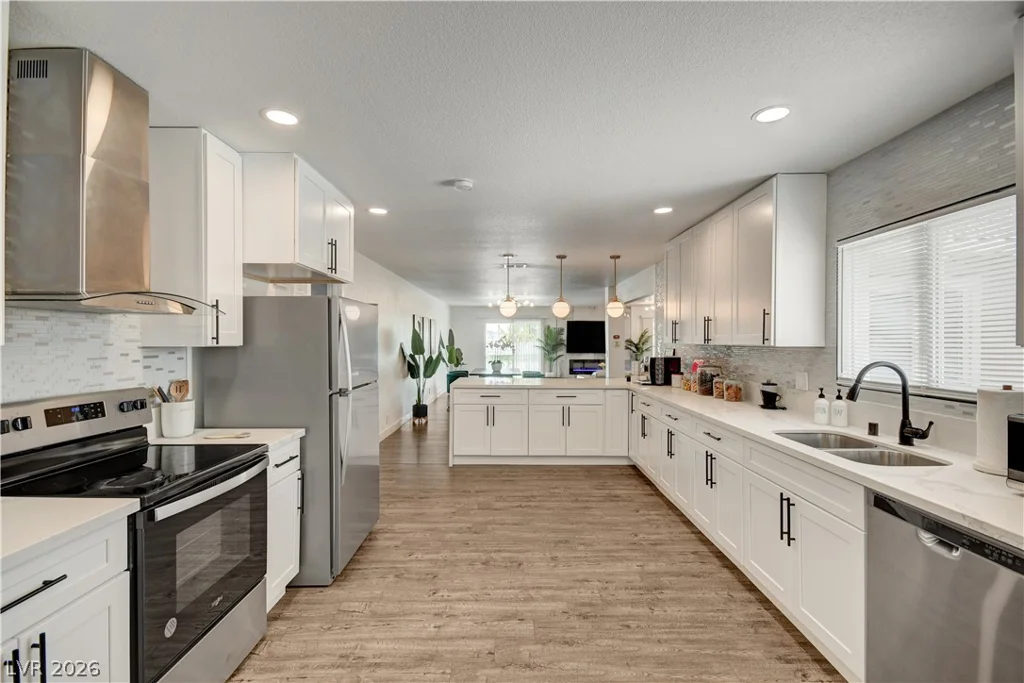 1305 16th, Las Vegas, NV 89104