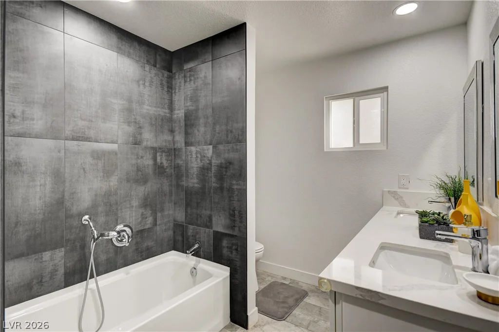 1305 16th, Las Vegas, NV 89104