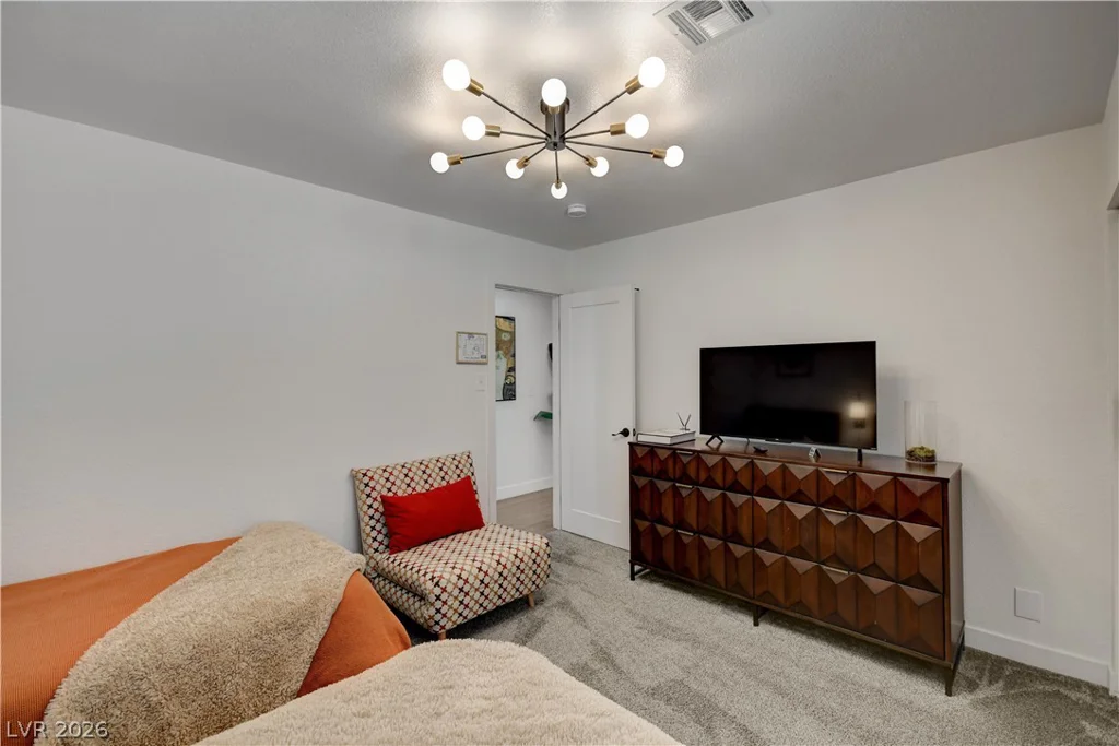 1305 16th, Las Vegas, NV 89104