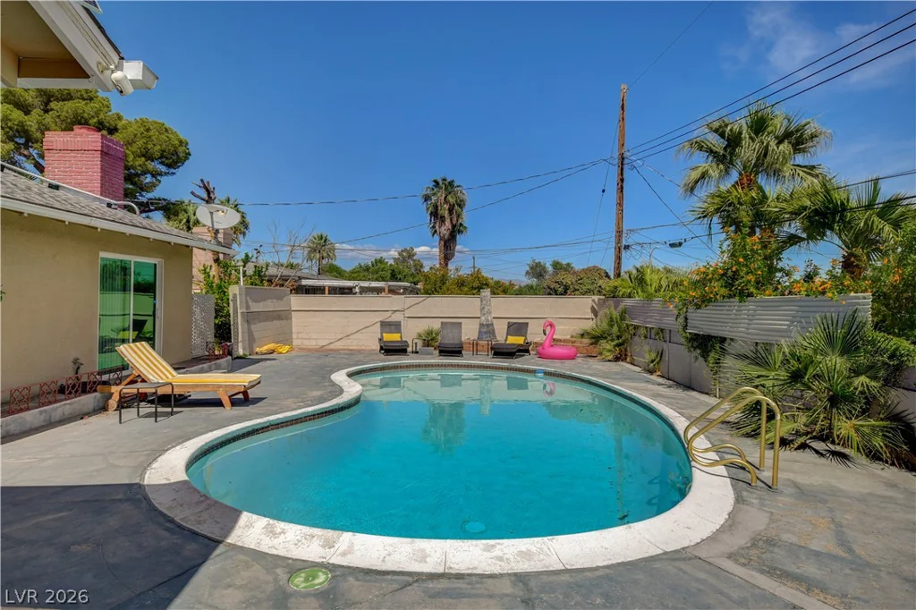 1305 16th, Las Vegas, NV 89104