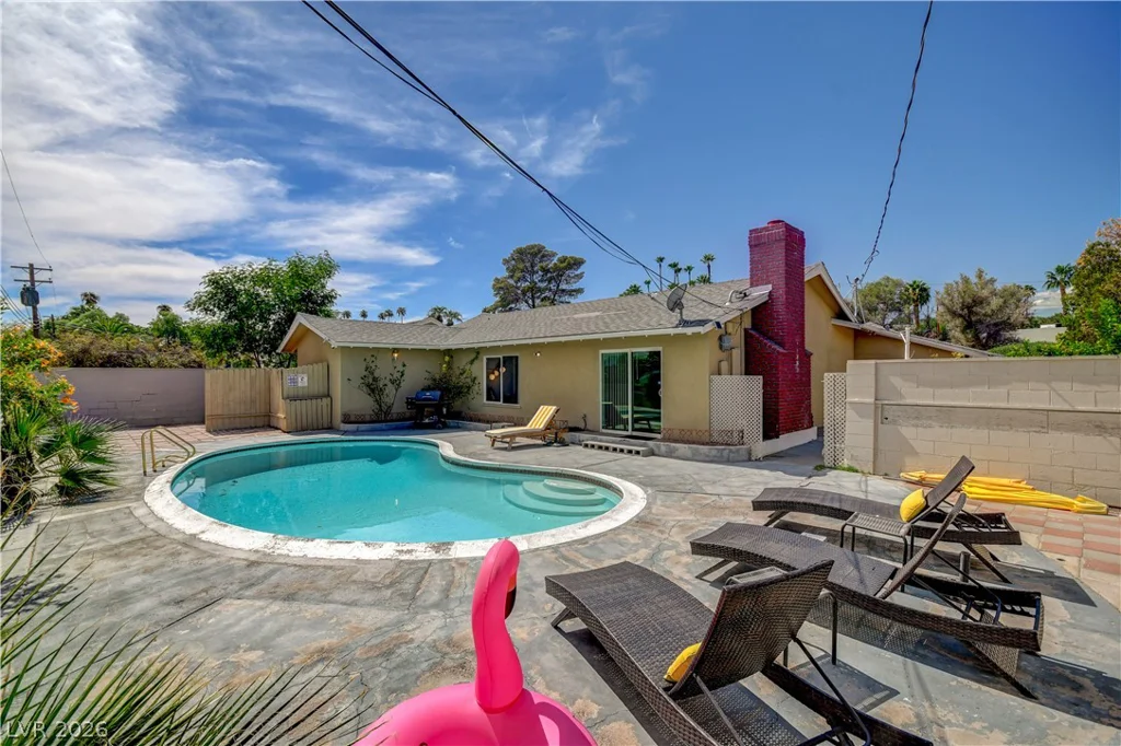 1305 16th, Las Vegas, NV 89104