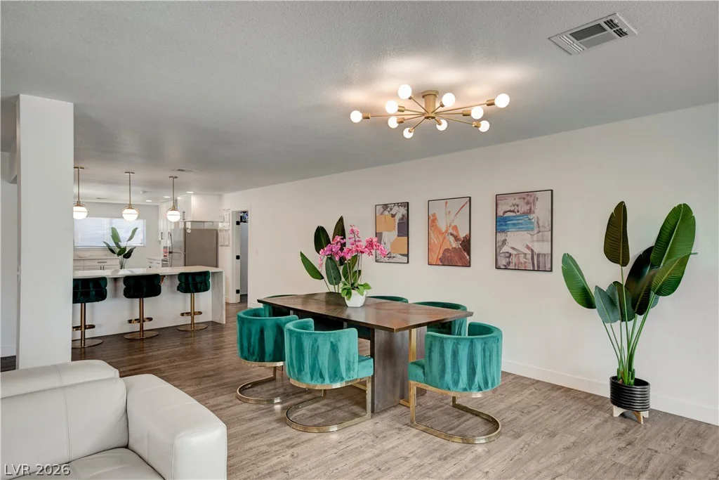 1305 16th, Las Vegas, NV 89104