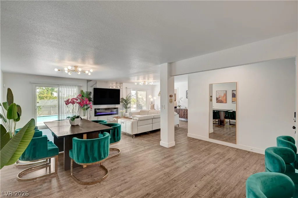 1305 16th, Las Vegas, NV 89104