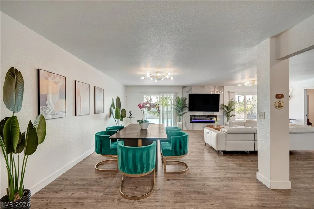 1305 16th, Las Vegas, NV 89104