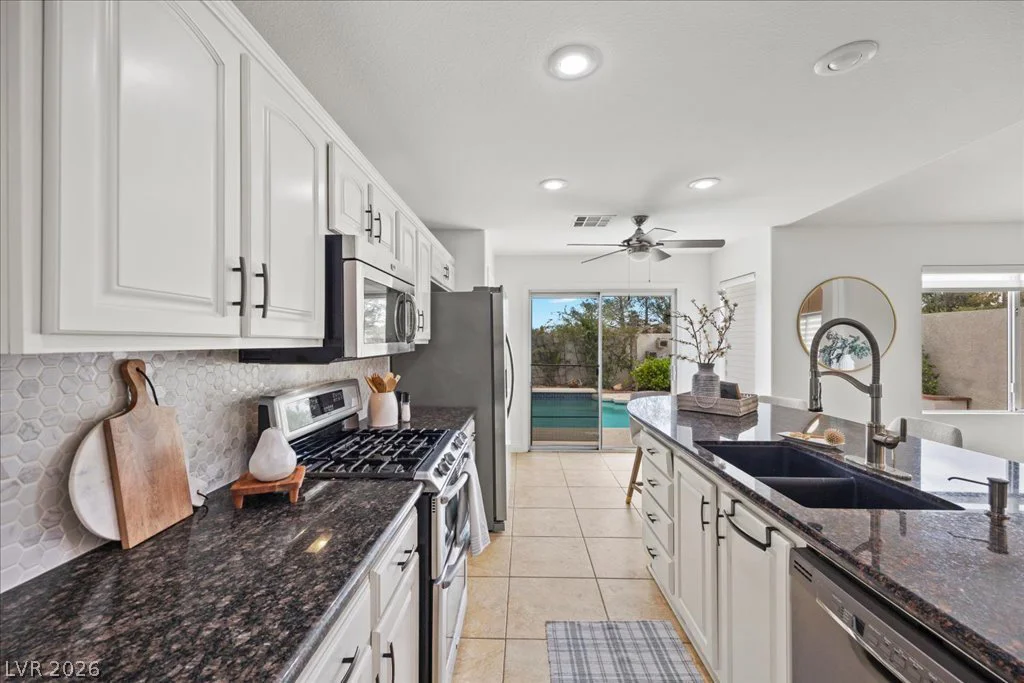 1524 Cross Country, Las Vegas, NV 89144
