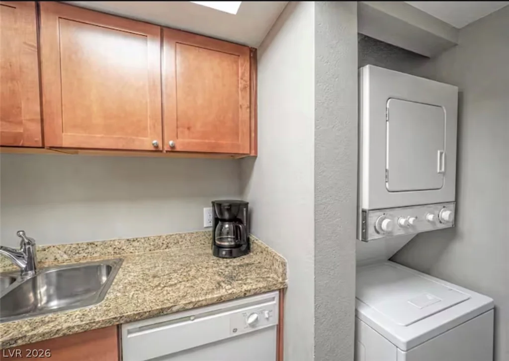 4200 Valley View, Las Vegas, NV 89103